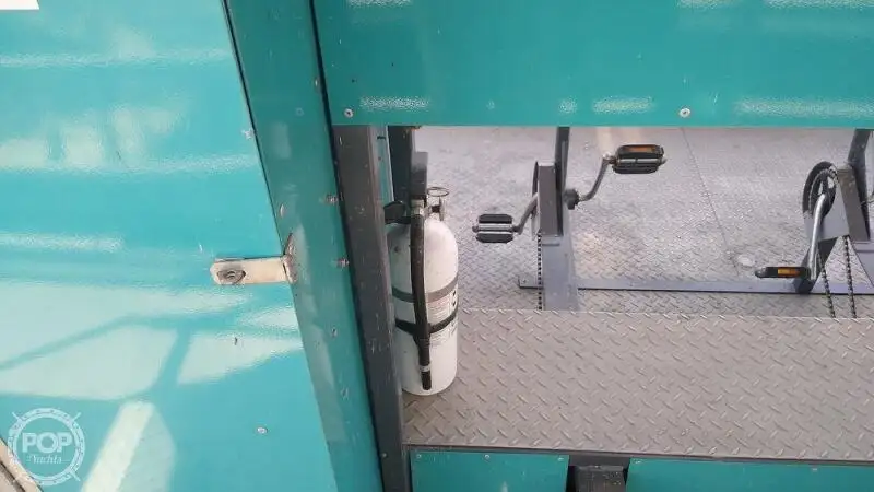 Navio porta-contêineres à venda