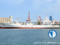 Navio frigorífico à venda