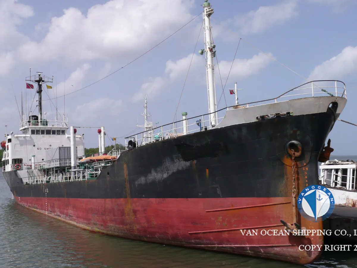Navio-tanque de óleo/produtos químicos à venda
