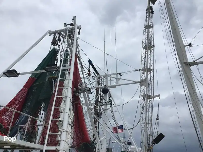 Navio de pesca de arrasto à venda