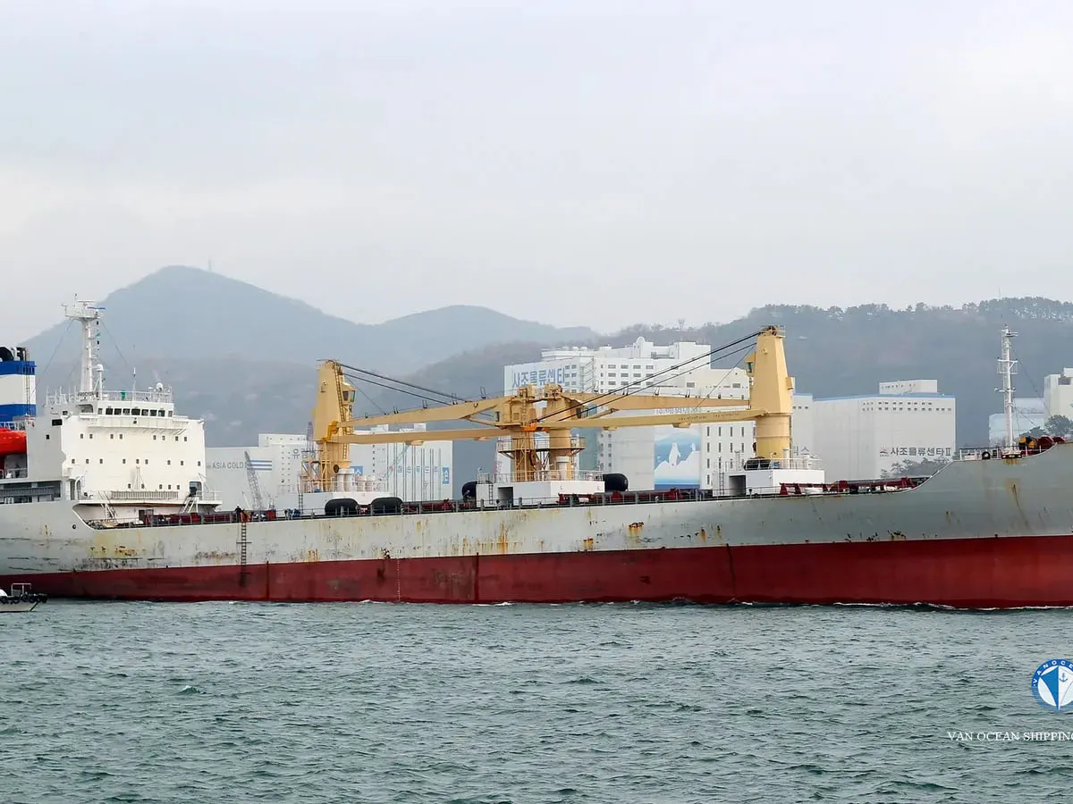 Navio frigorífico à venda