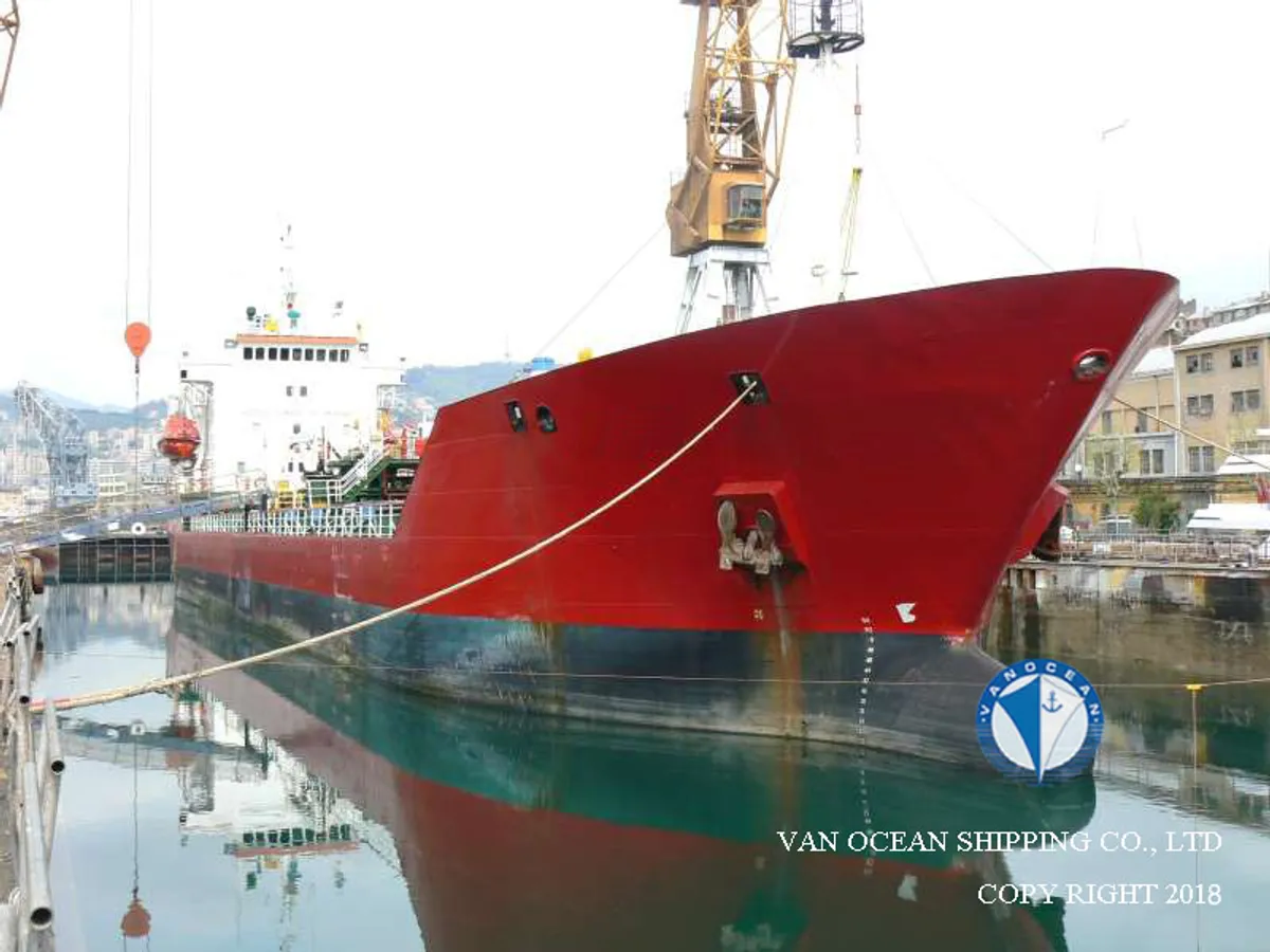 Navio-tanque de óleo/produtos químicos à venda