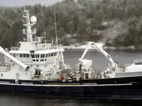 Navio de pesca de arrasto à venda