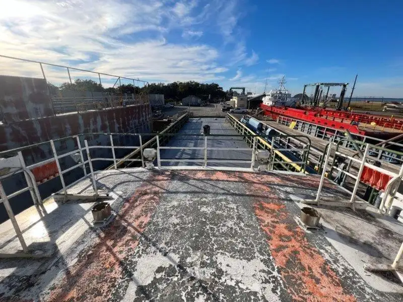 Barco de tripulação à venda