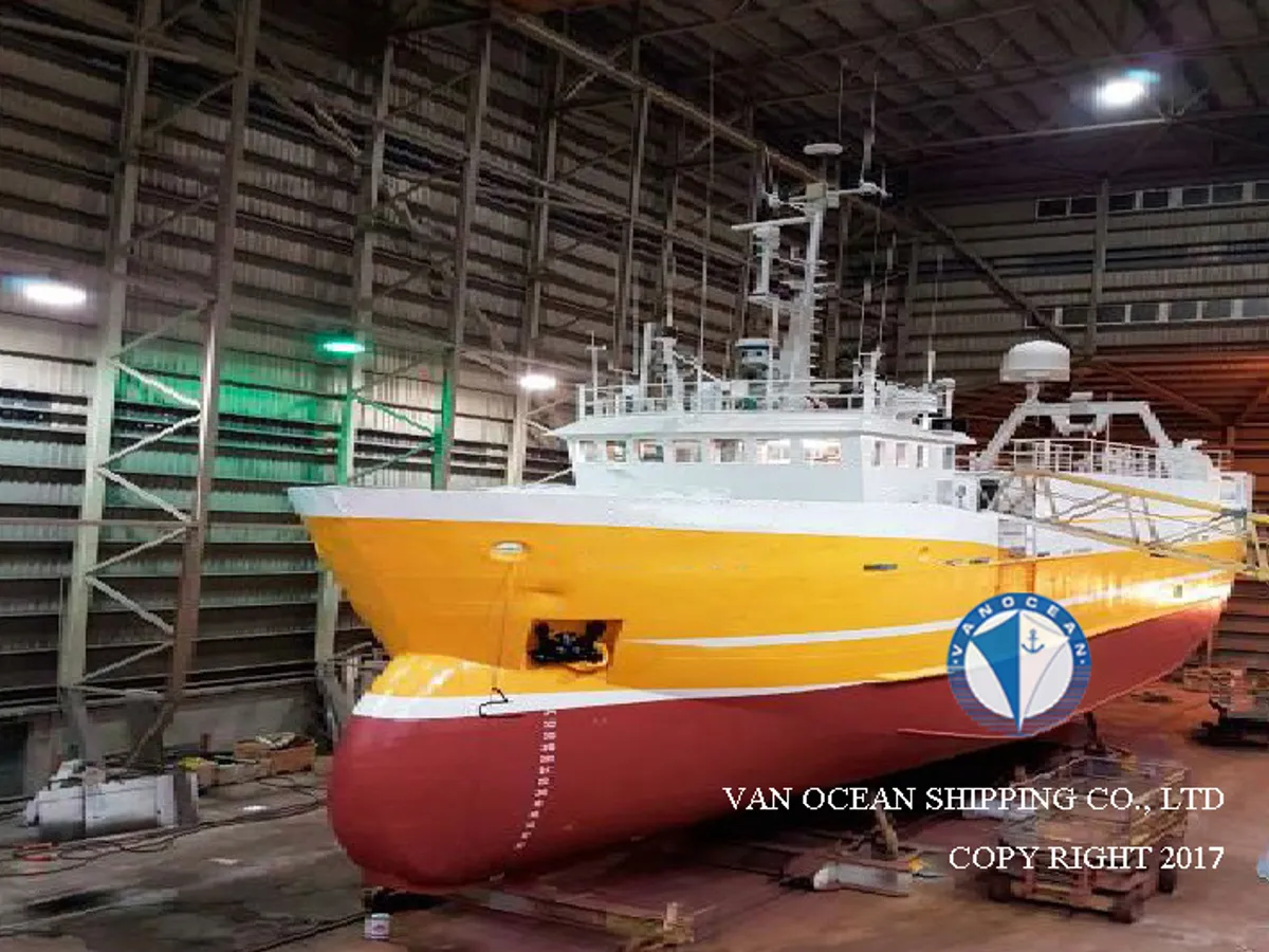 Navio de pesca de arrasto à venda
