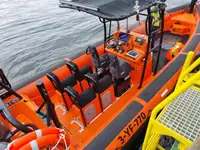 Bote inflável rígido à venda
