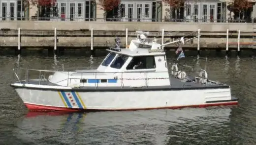 Navio de patrulha à venda