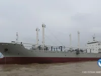 Navio frigorífico à venda