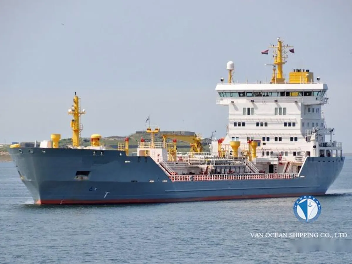 Navio-tanque de óleo/produtos químicos à venda