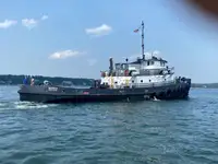 Rebocador à venda