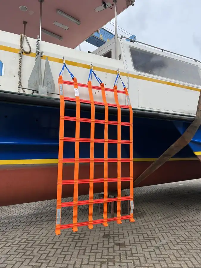 Navio de cruzeiro à venda