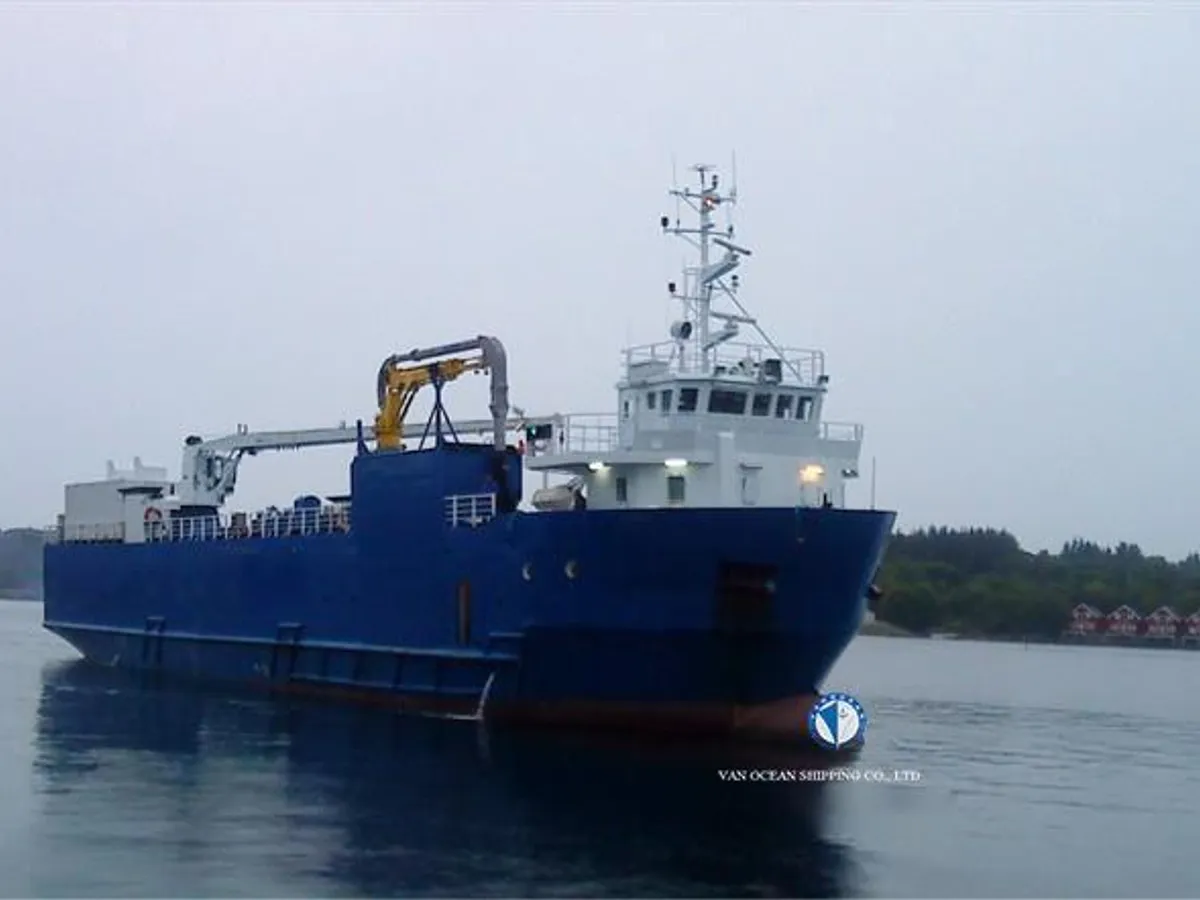 Navio frigorífico à venda