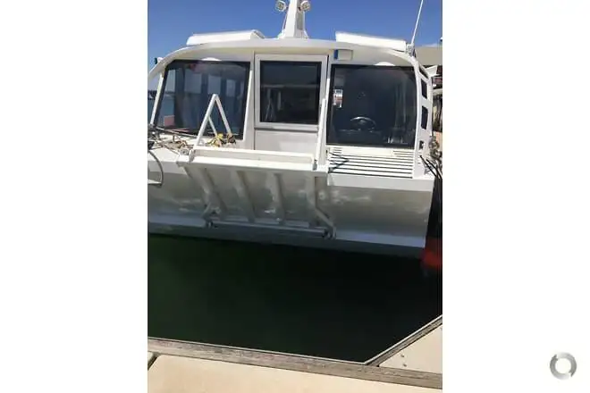 Catamarã à venda