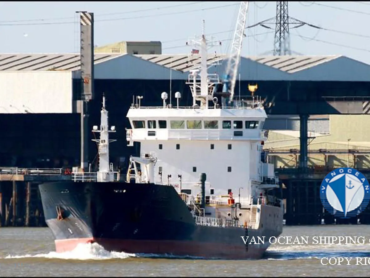 Navio-tanque de óleo/produtos químicos à venda