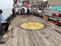 Navio porta-contêineres à venda
