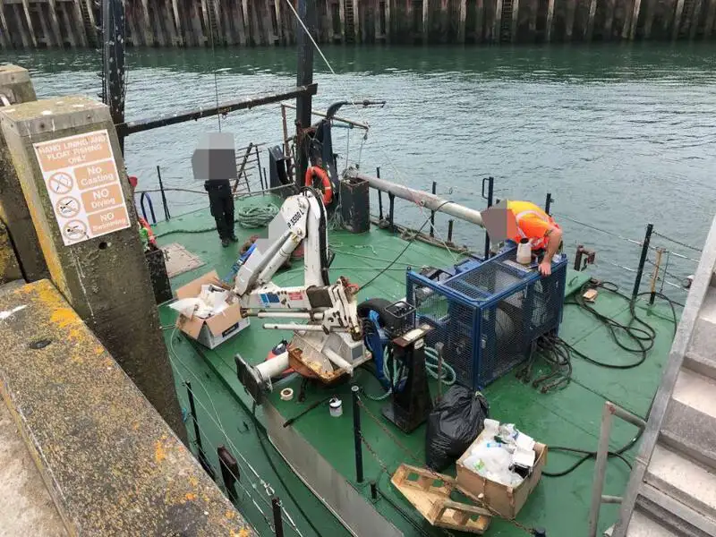 Barcos de trabalho à venda