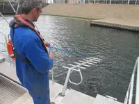 Navio porta-contêineres à venda