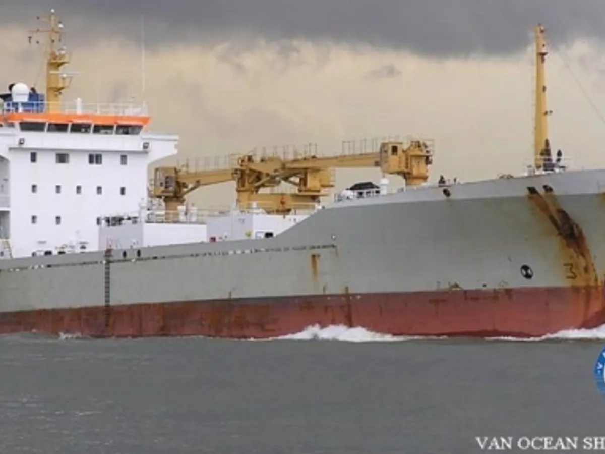Navio frigorífico à venda