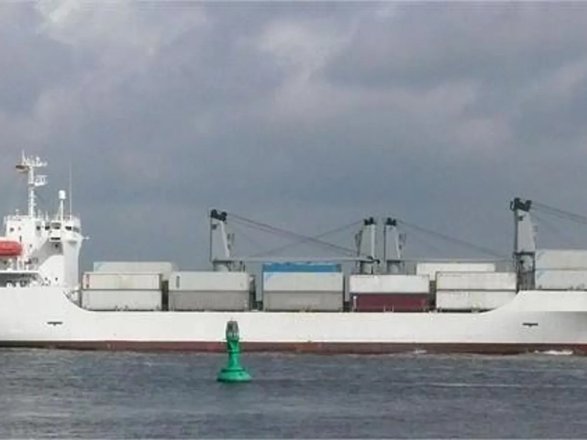 Navio frigorífico à venda