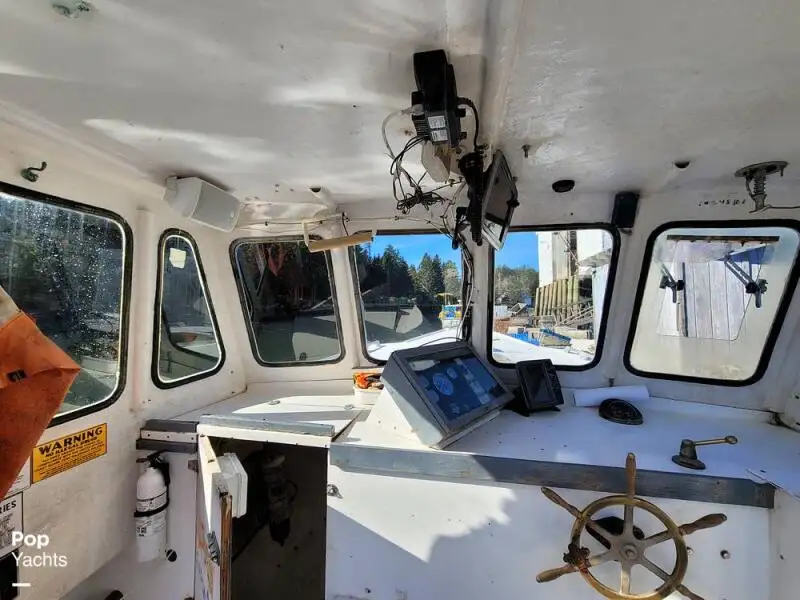 Navio de processamento de peixe à venda