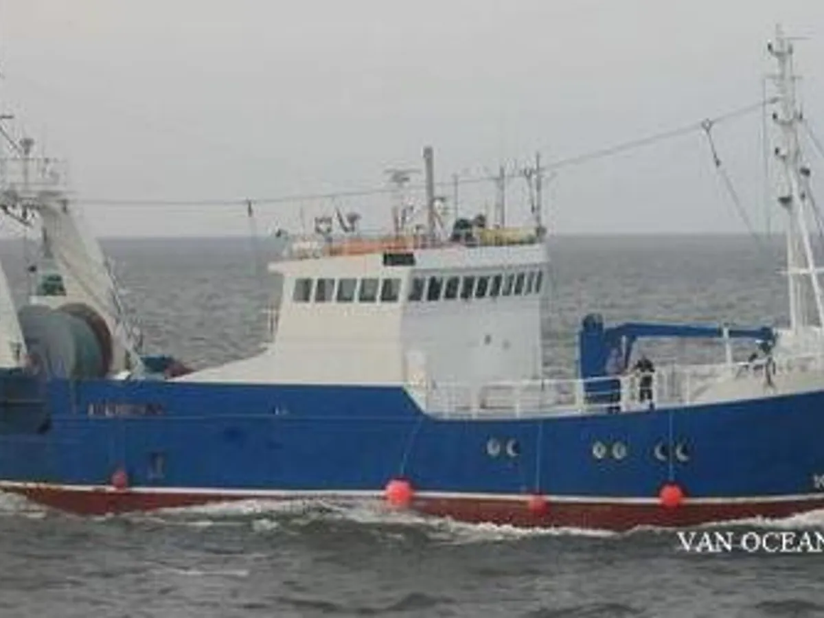 Navio de pesca de arrasto à venda