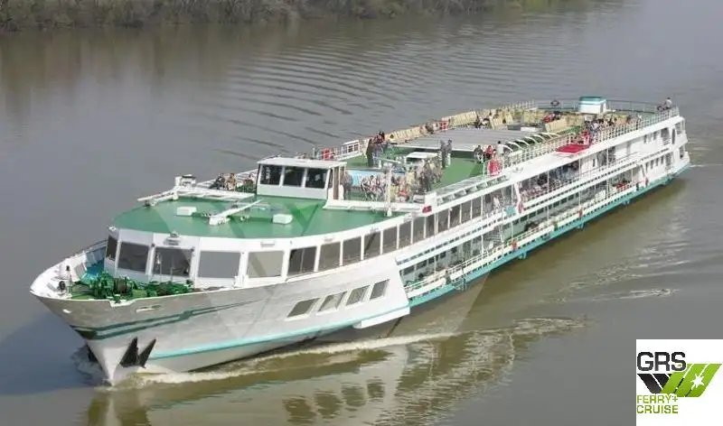 Navio de cruzeiro à venda