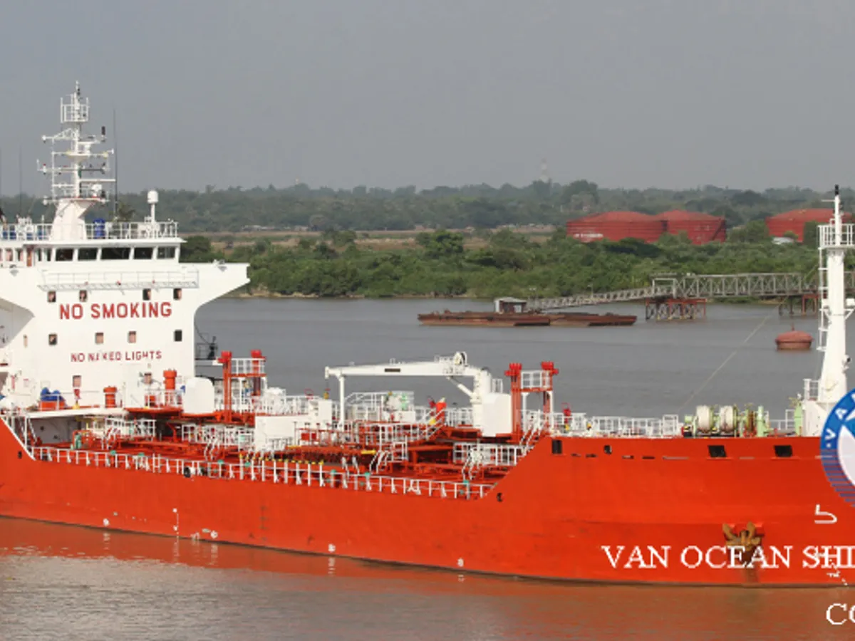 Navio-tanque de óleo/produtos químicos à venda
