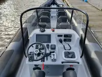 Navio porta-contêineres à venda