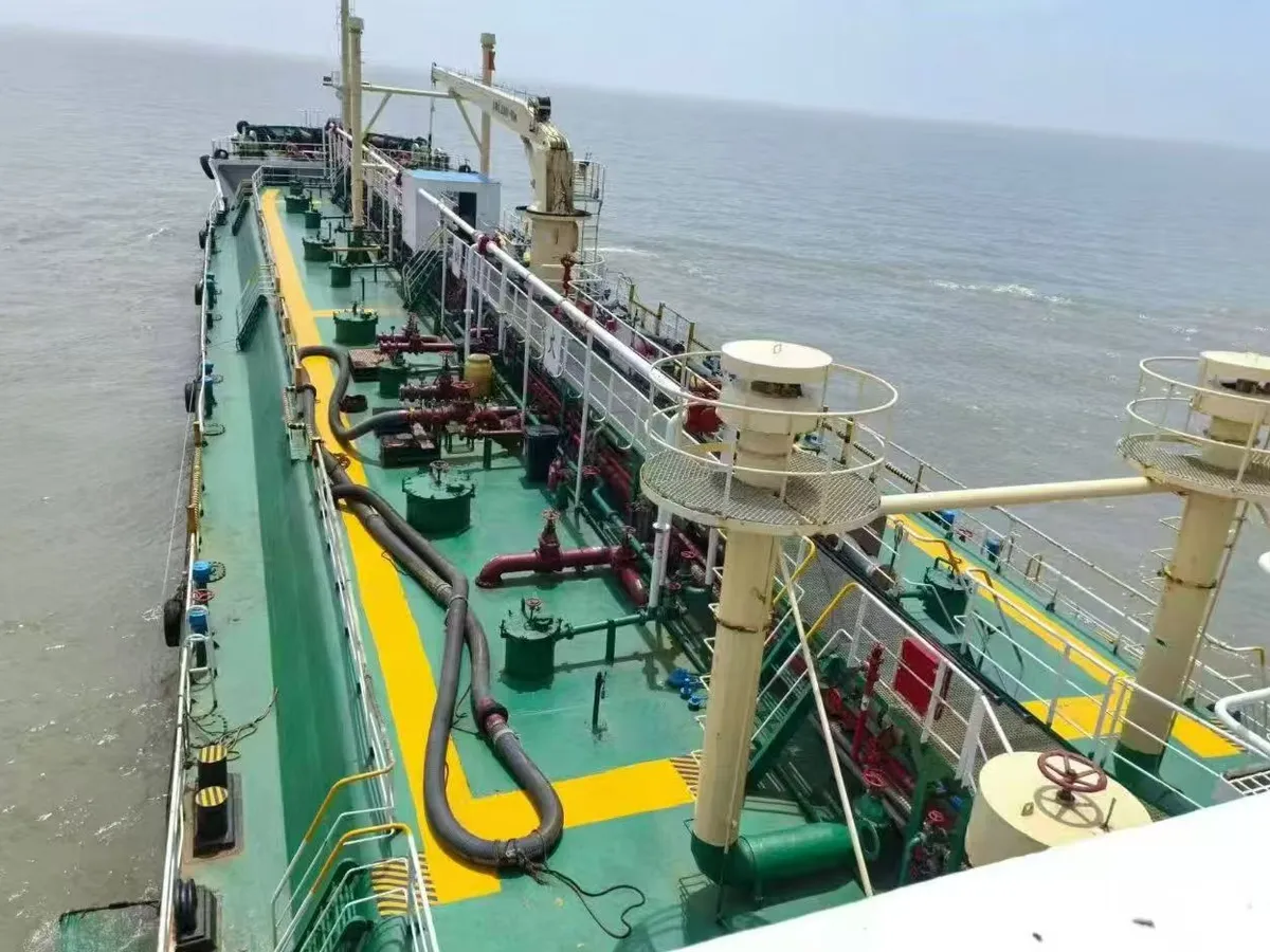 Navio-tanque de óleo/produtos químicos à venda