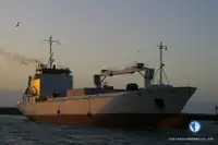 Navio frigorífico à venda