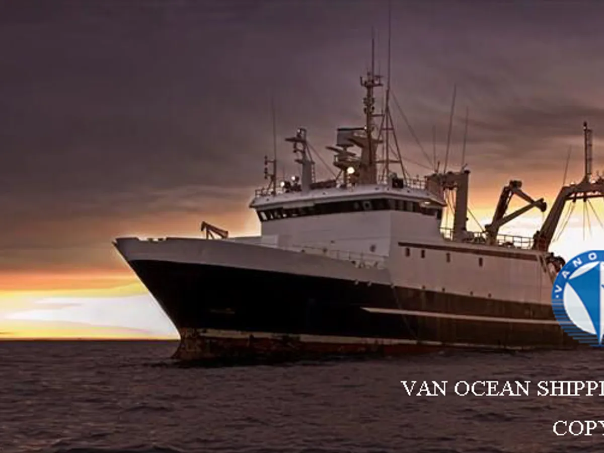 Navio de pesca de arrasto à venda