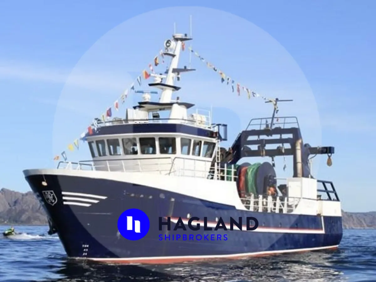 Navio de pesca à venda