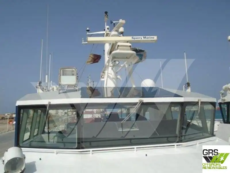 Barco de tripulação à venda