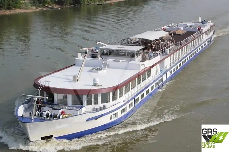 Navio de cruzeiro à venda