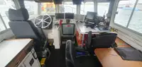 Navio porta-contêineres à venda