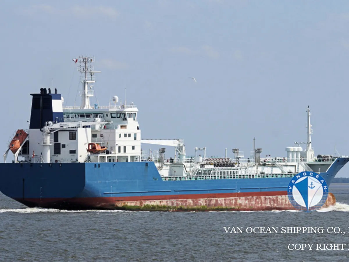 Navio-tanque de óleo/produtos químicos à venda