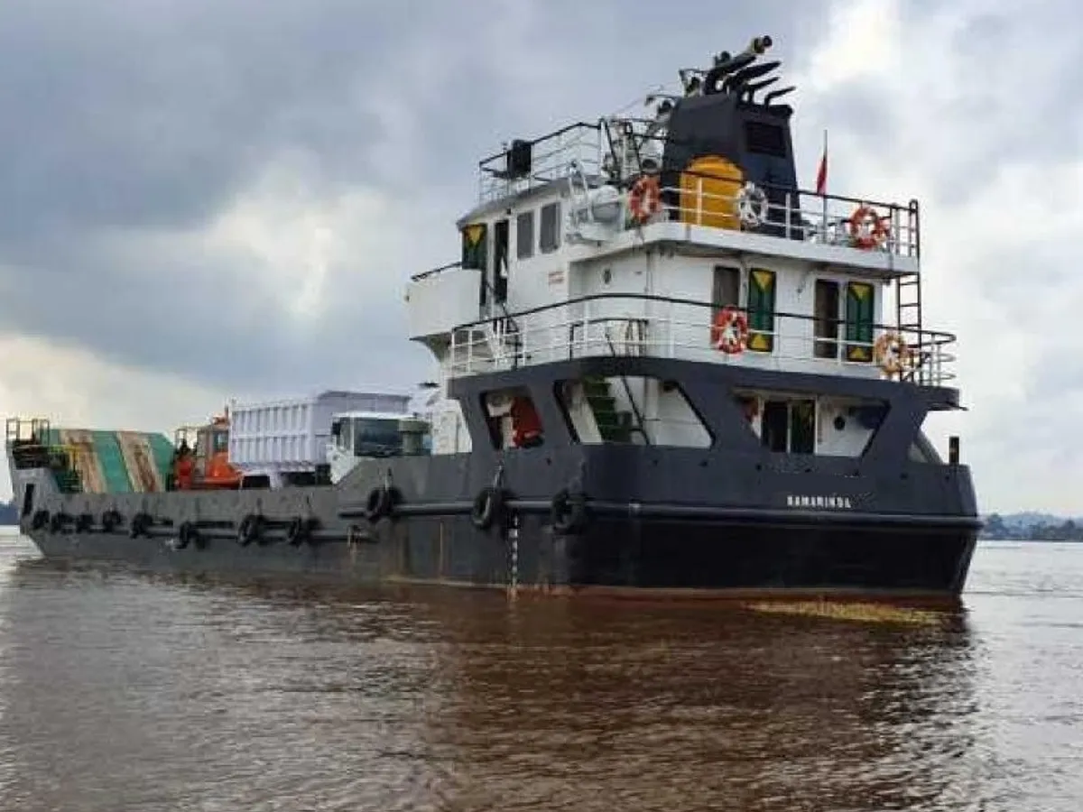 Balsa de desembarque, tanque à venda