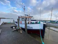 Rebocador à venda