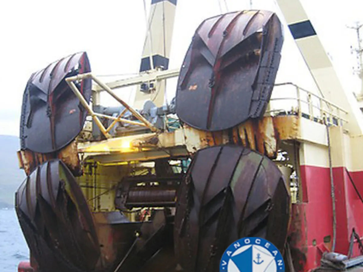 Navio de pesca de arrasto à venda
