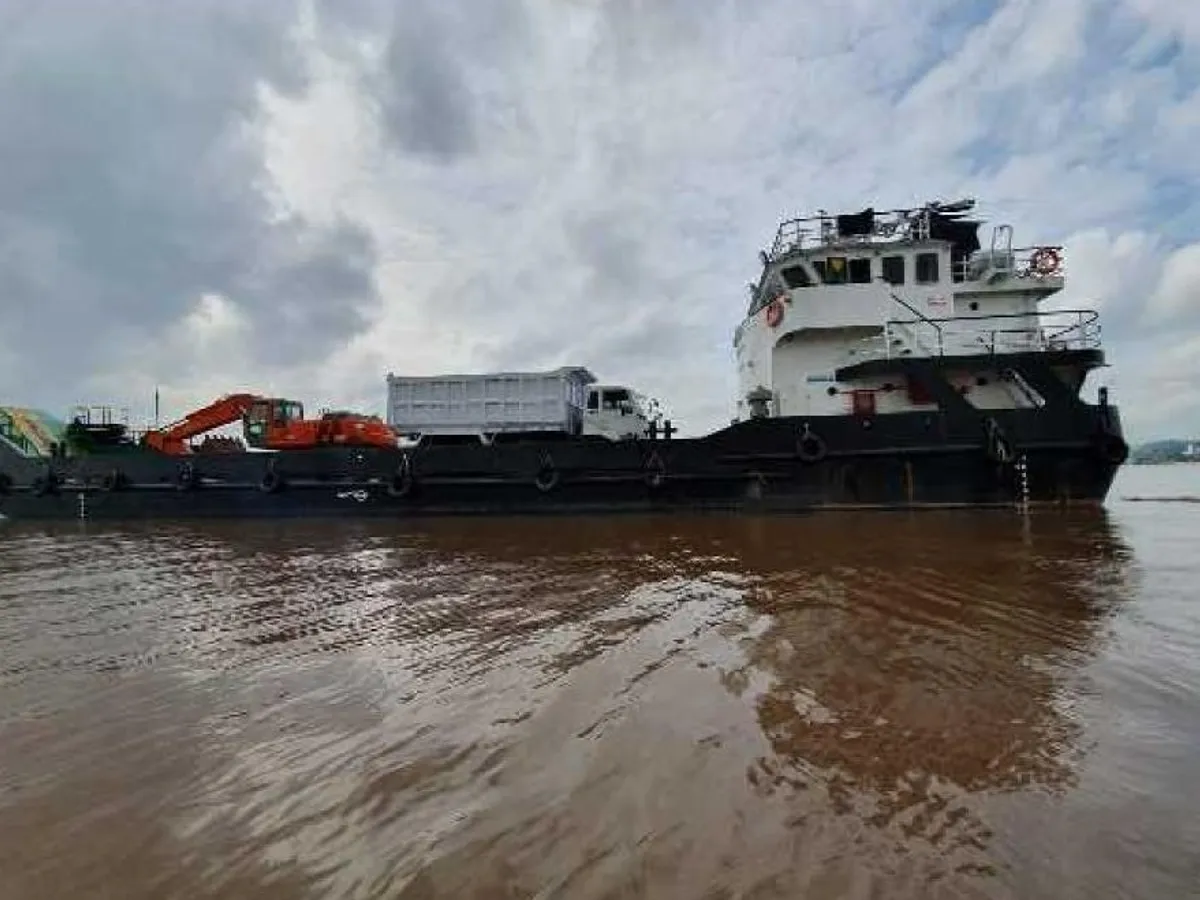 Balsa de desembarque, tanque à venda