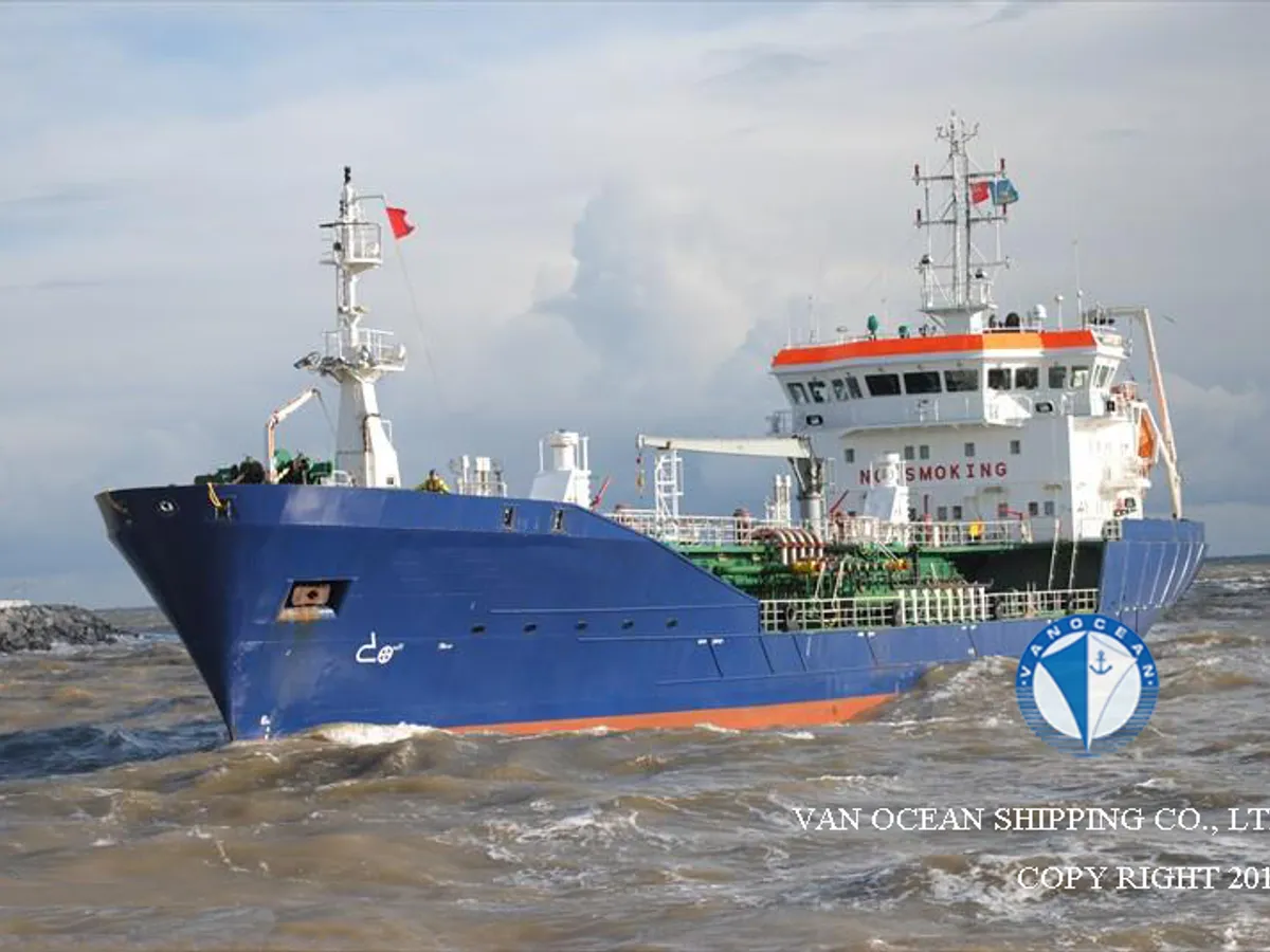 Navio-tanque de óleo/produtos químicos à venda