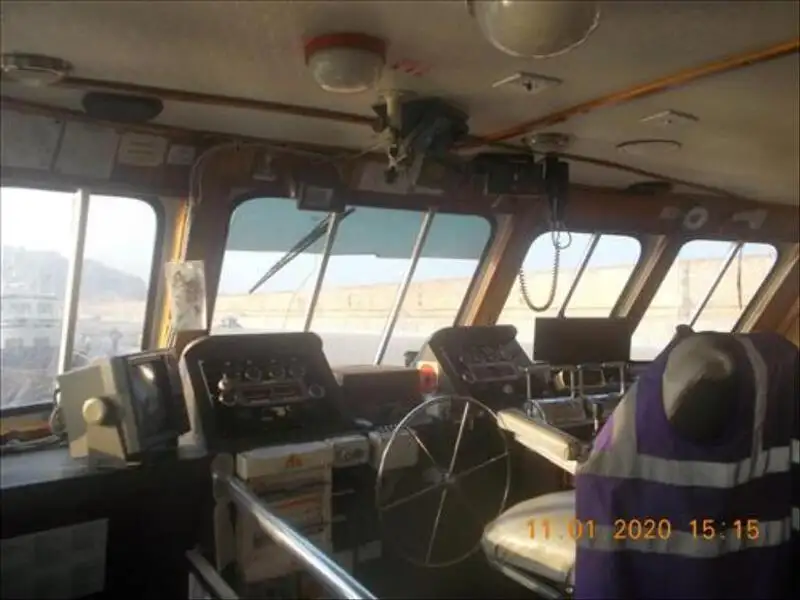 Barco de tripulação à venda