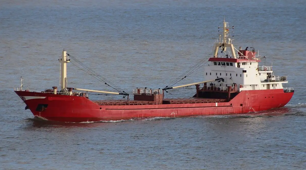 Navio graneleiro à venda