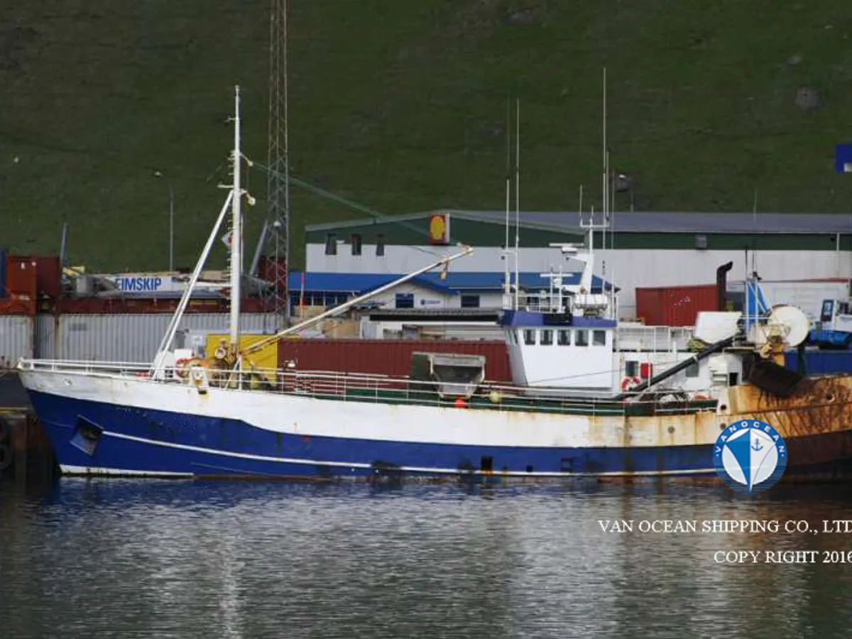Navio de pesca de arrasto à venda