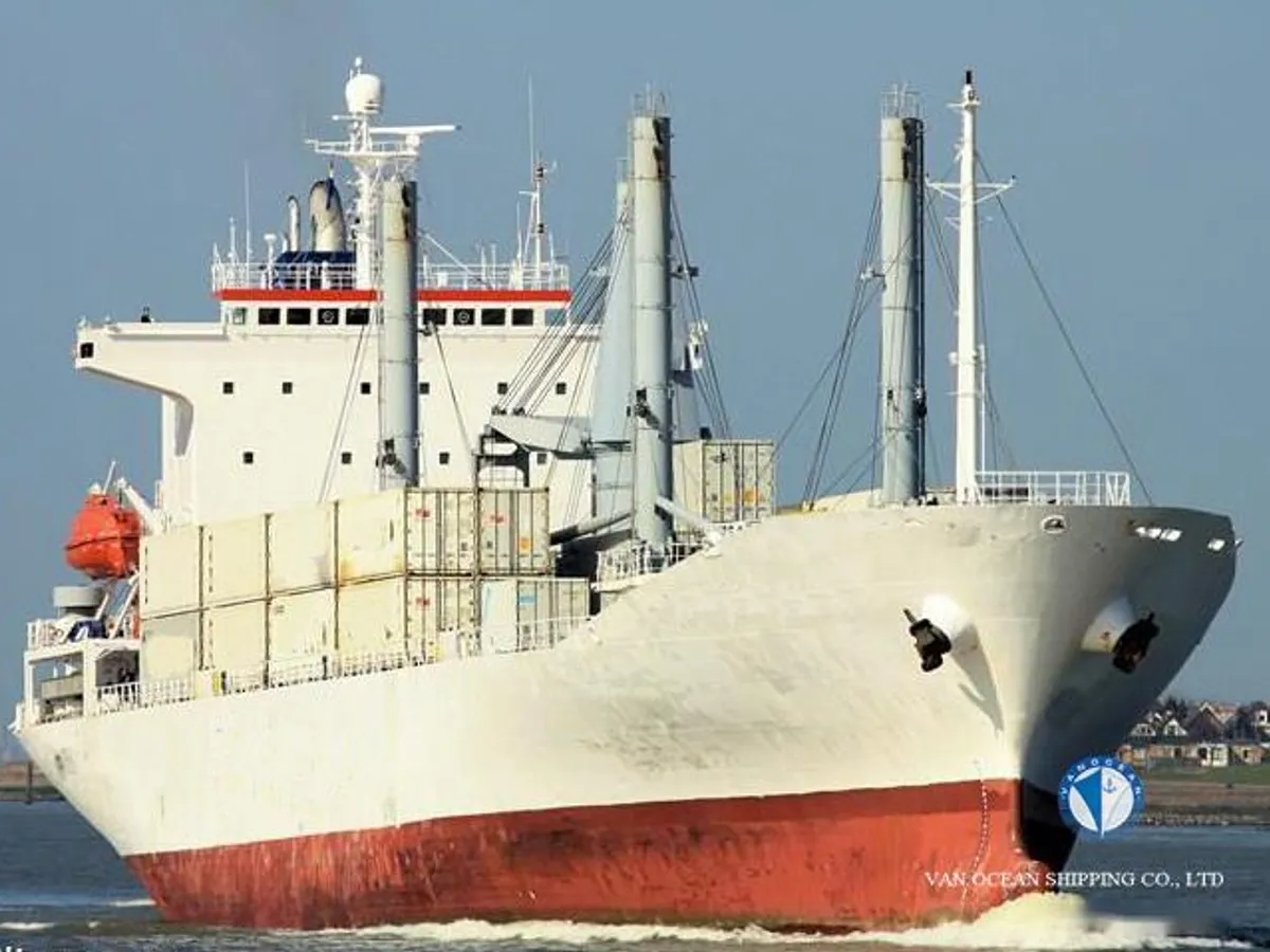 Navio frigorífico à venda