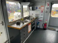 Navio porta-contêineres à venda