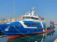 Barco de tripulação à venda