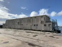 Barcaça à venda