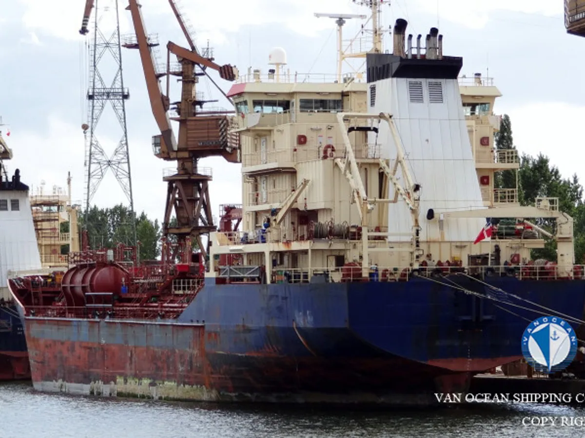 Navio-tanque de óleo/produtos químicos à venda