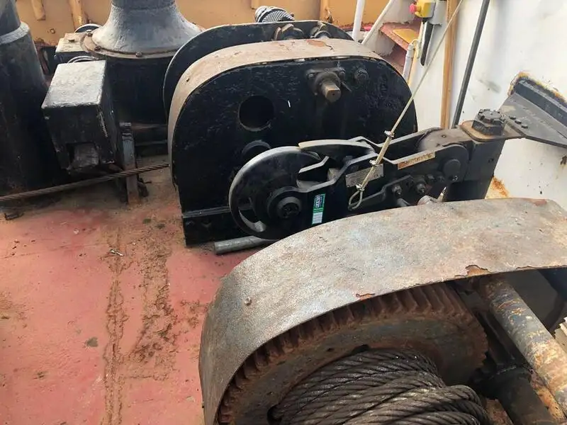 Rebocador à venda